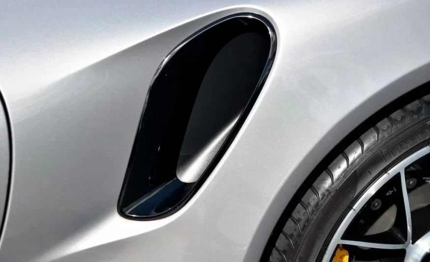 2019 Porsche 911 Turbo S Cabriolet