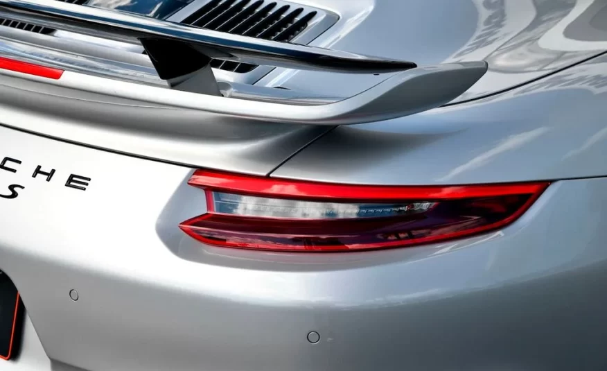 2019 Porsche 911 Turbo S Cabriolet