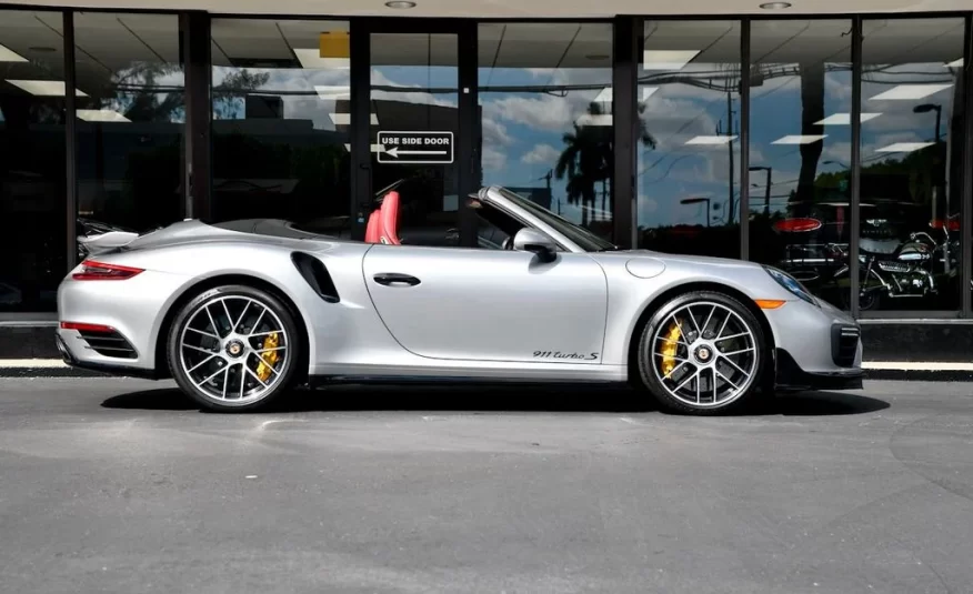 2019 Porsche 911 Turbo S Cabriolet