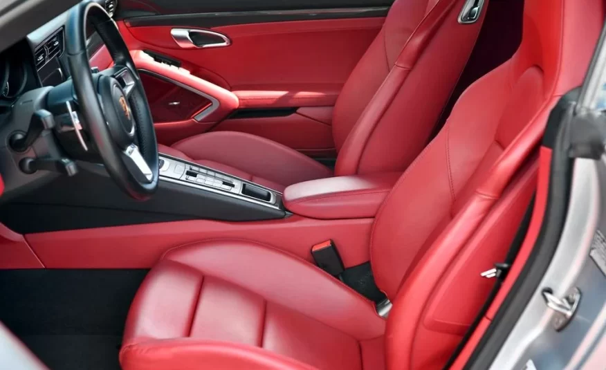 2019 Porsche 911 Turbo S Cabriolet