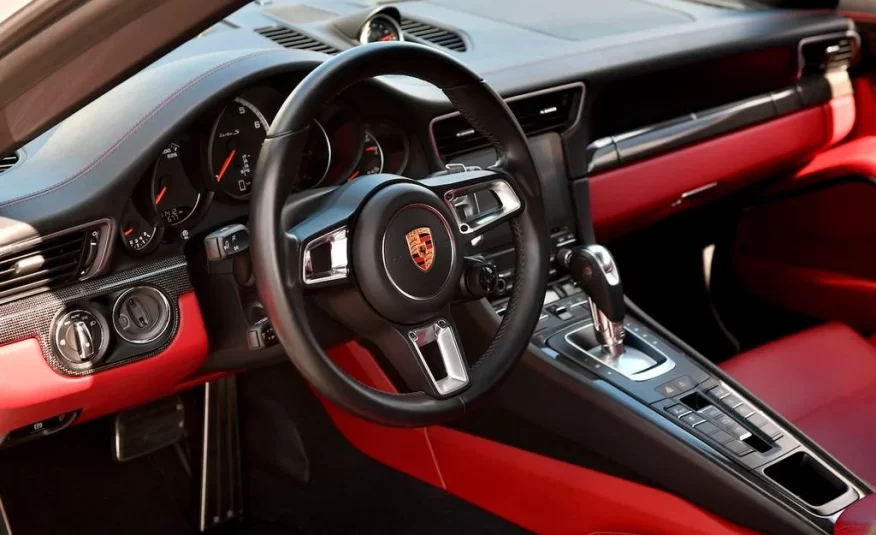 2019 Porsche 911 Turbo S Cabriolet