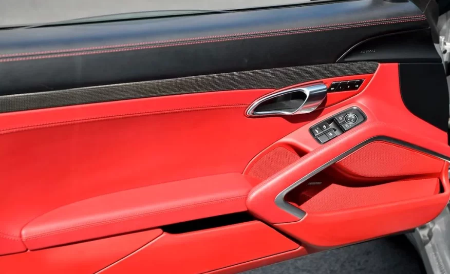 2019 Porsche 911 Turbo S Cabriolet