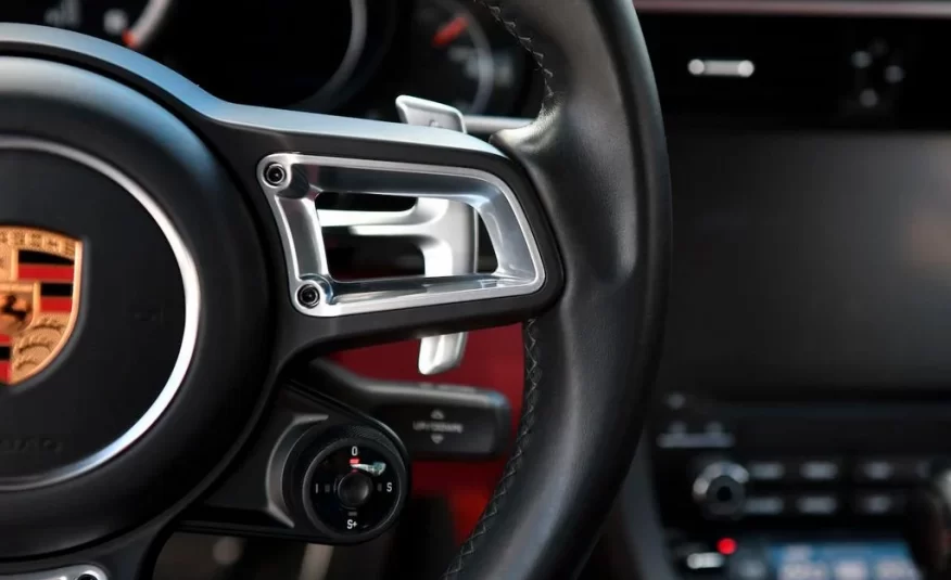 2019 Porsche 911 Turbo S Cabriolet