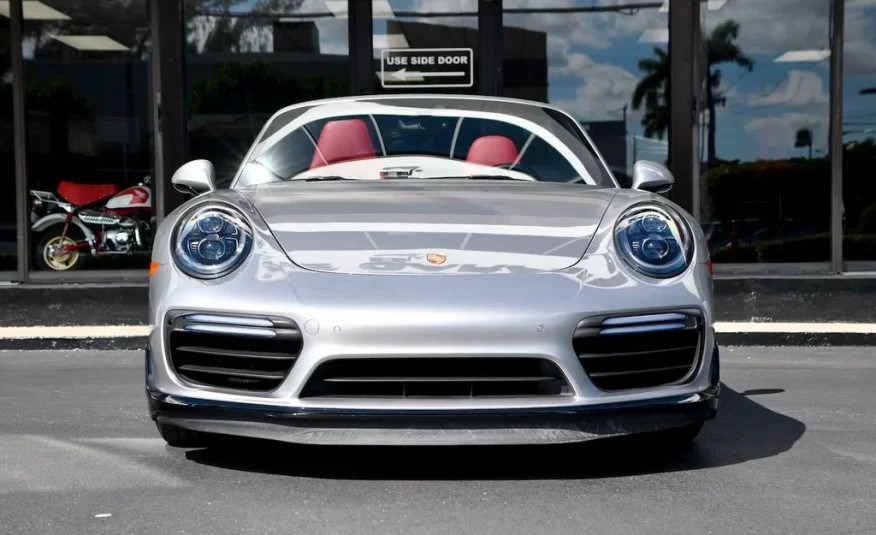 2019 Porsche 911 Turbo S Cabriolet