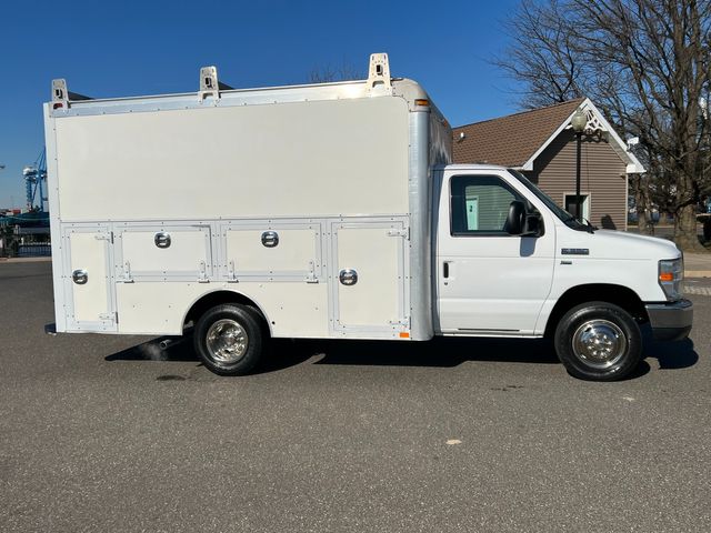 2011 FORD E350 DURACUBE