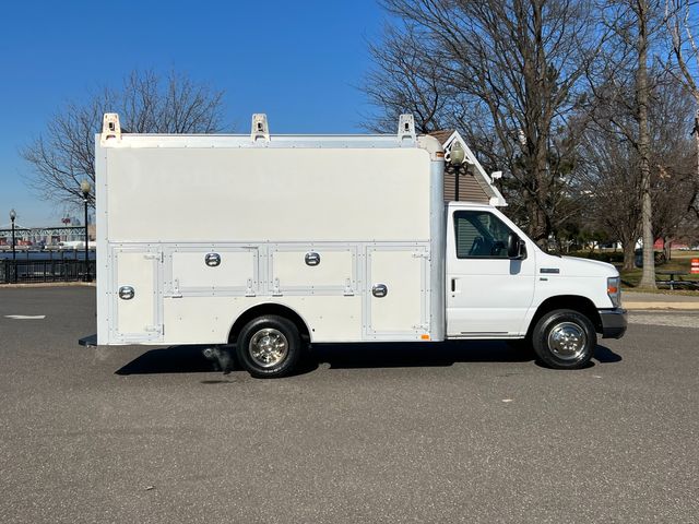 2011 FORD E350 DURACUBE