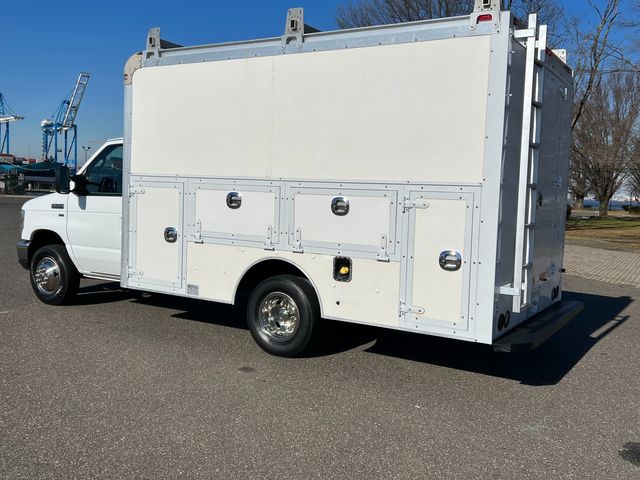 2011 FORD E350 DURACUBE