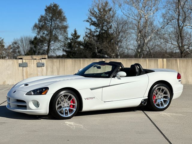 2004 Dodge Viper SRT10