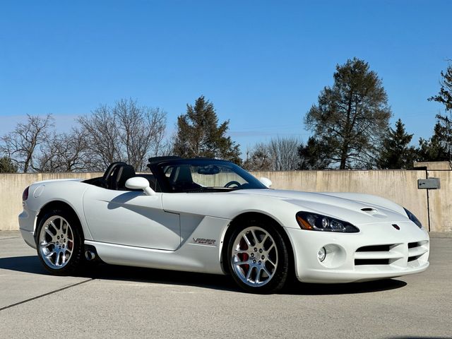 2004 Dodge Viper SRT10