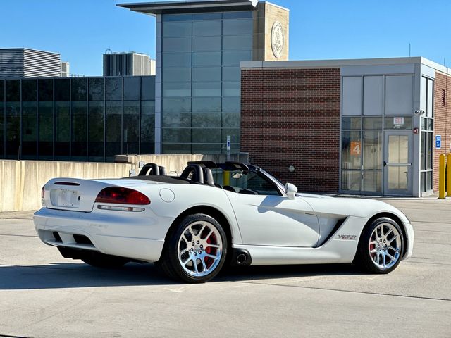 2004 Dodge Viper SRT10