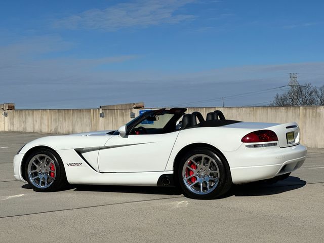 2004 Dodge Viper SRT10