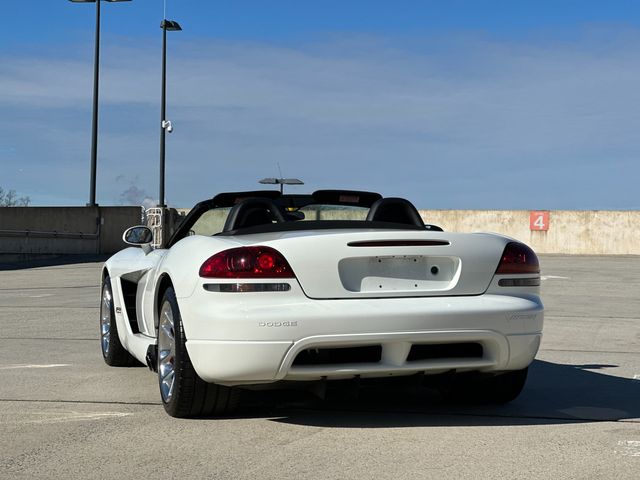 2004 Dodge Viper SRT10