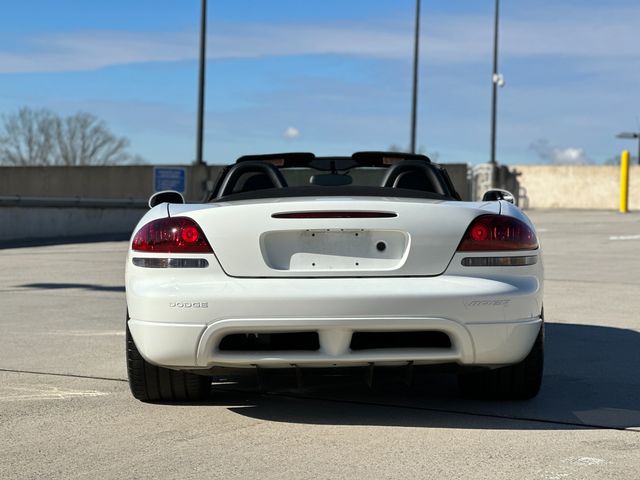 2004 Dodge Viper SRT10