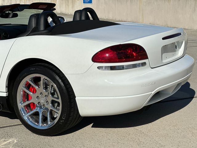 2004 Dodge Viper SRT10