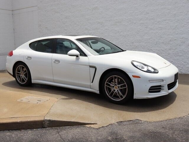 2016 Porsche Panamera 4