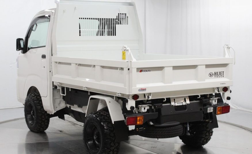 2022 Daihatsu HiJet 4X4 Dump Bed