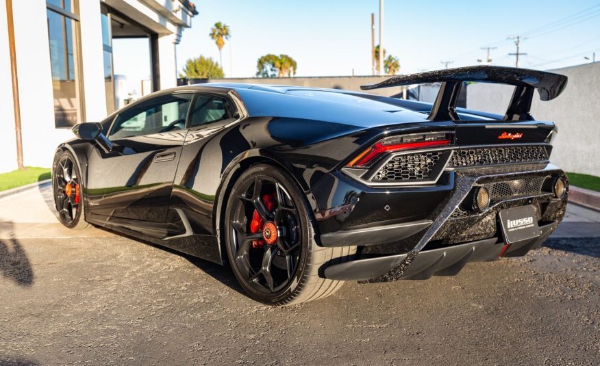 2019 Lamborghini Huracan LP 640-4 Performante