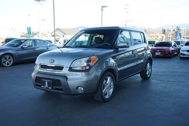 2011 Kia Soul + 4dr Crossover 4A