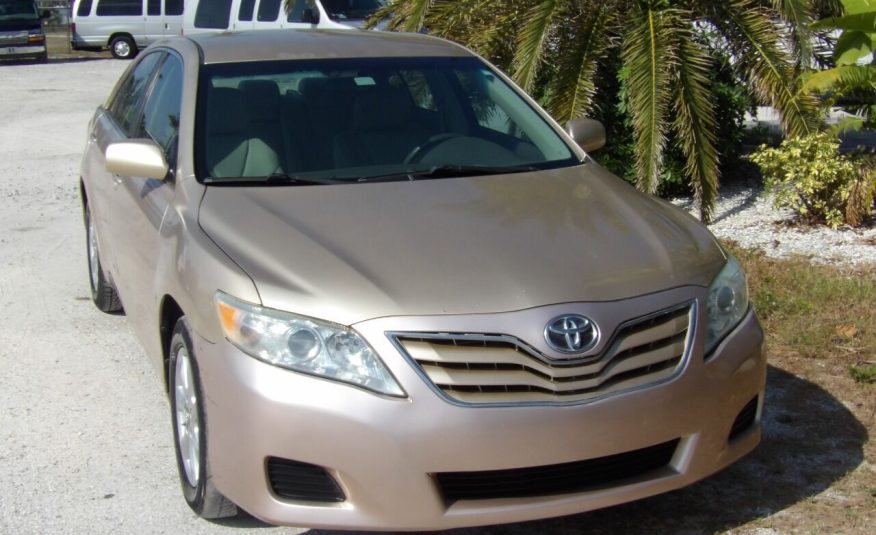 2011 Toyota Camry LE 4dr Sedan 6A