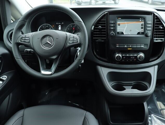 2022 Mercedes-Benz Metris Passenger Van