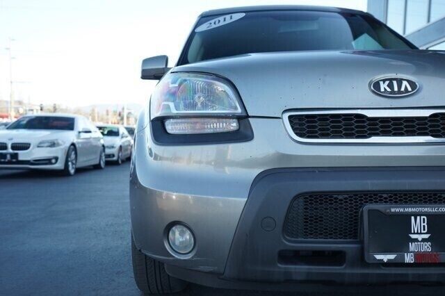 2011 Kia Soul + 4dr Crossover 4A