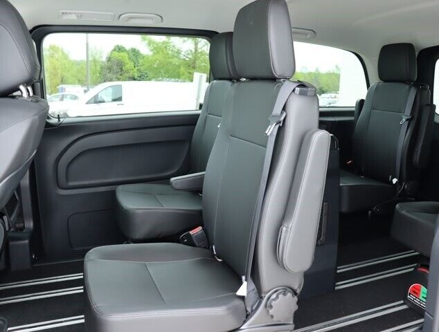 2022 Mercedes-Benz Metris Passenger Van
