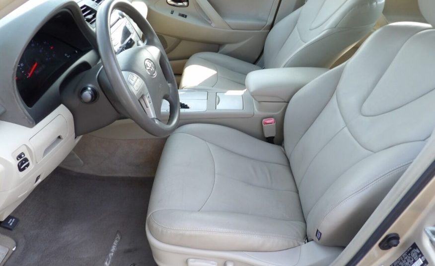 2011 Toyota Camry LE 4dr Sedan 6A