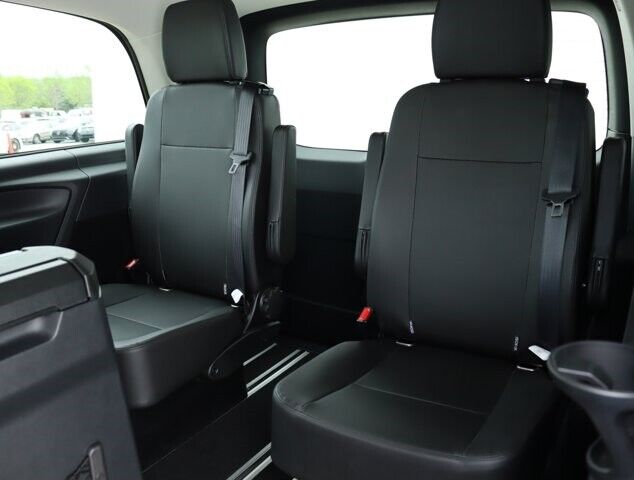 2022 Mercedes-Benz Metris Passenger Van