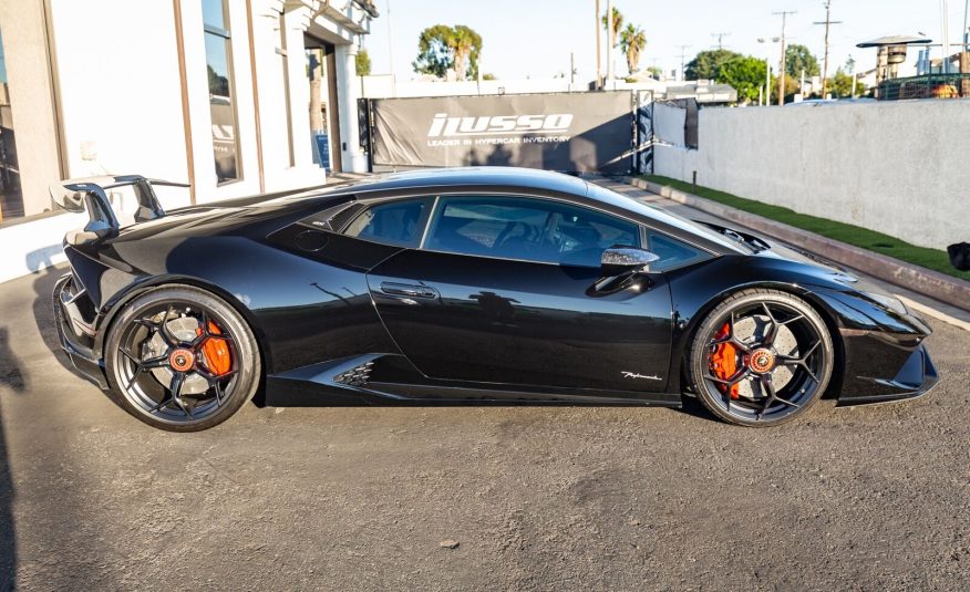 2019 Lamborghini Huracan LP 640-4 Performante