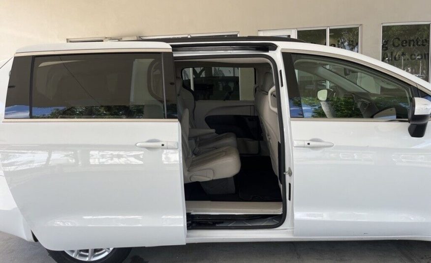 2021 Chrysler Voyager LXI
