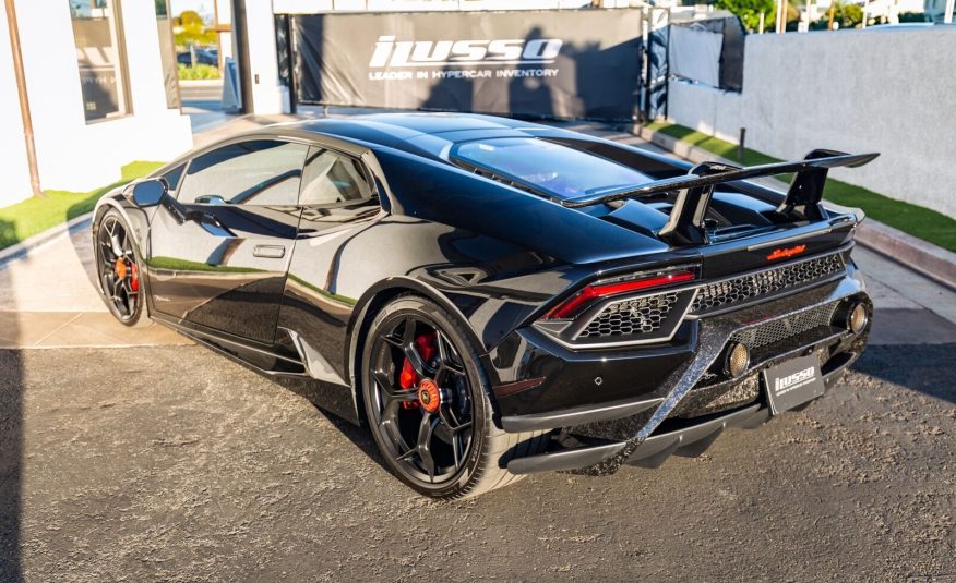 2019 Lamborghini Huracan LP 640-4 Performante