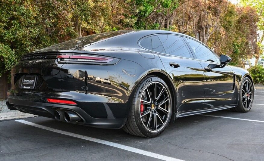 2020 Porsche Panamera GTS