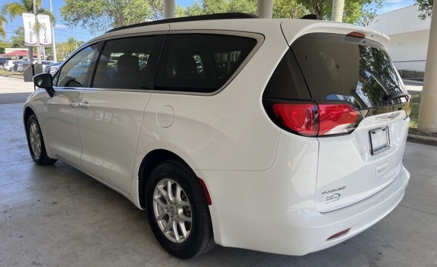 2021 Chrysler Voyager LXI