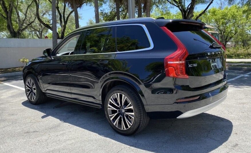 2022 Volvo XC90 T5 Momentum