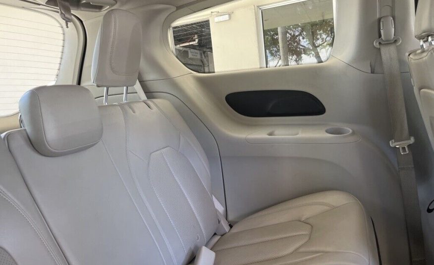 2021 Chrysler Voyager LXI