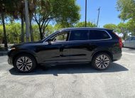 2022 Volvo XC90 T5 Momentum