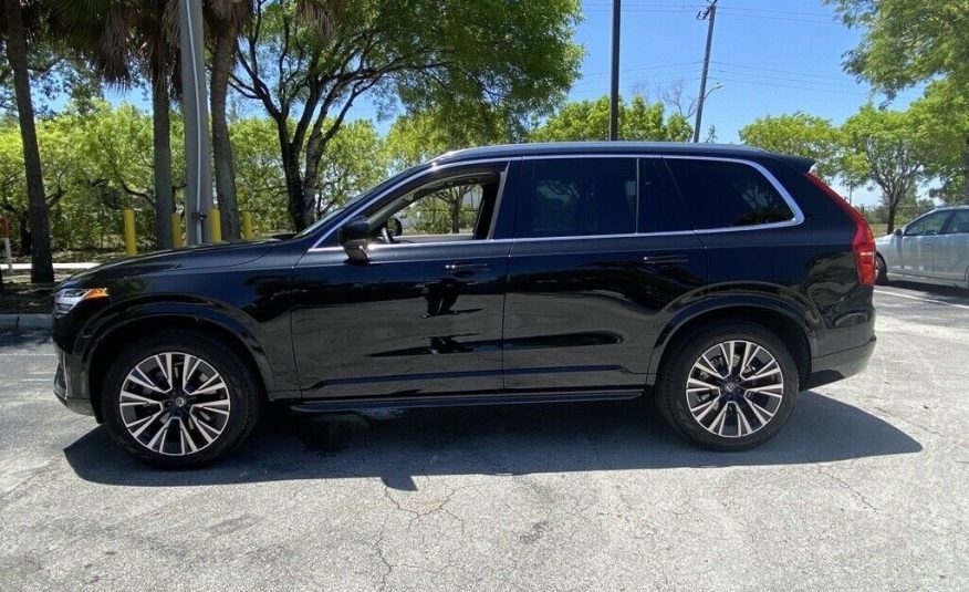 2022 Volvo XC90 T5 Momentum