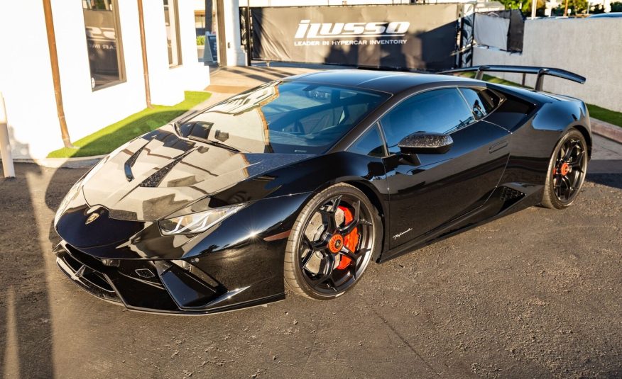 2019 Lamborghini Huracan LP 640-4 Performante