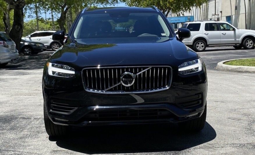 2022 Volvo XC90 T5 Momentum