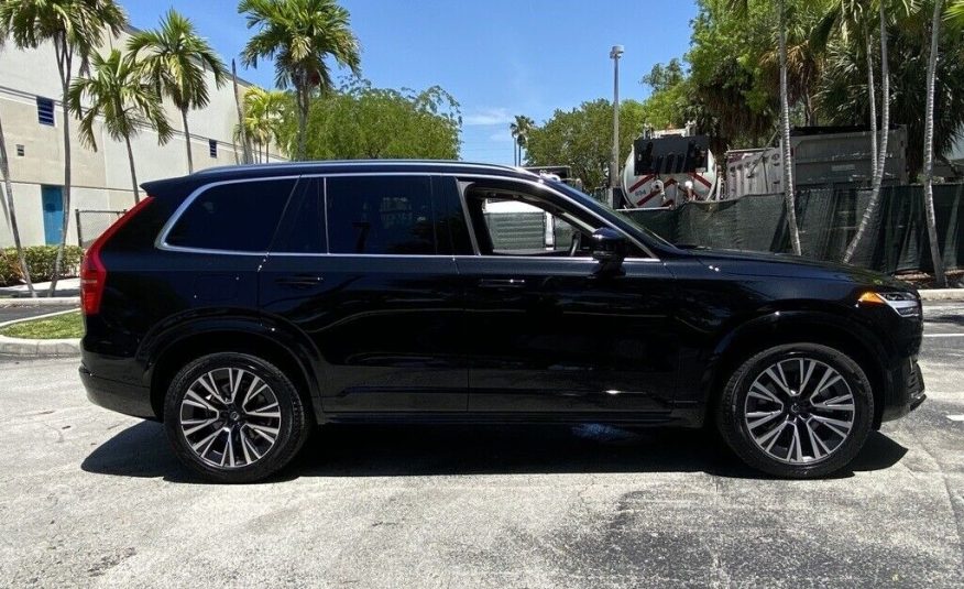 2022 Volvo XC90 T5 Momentum