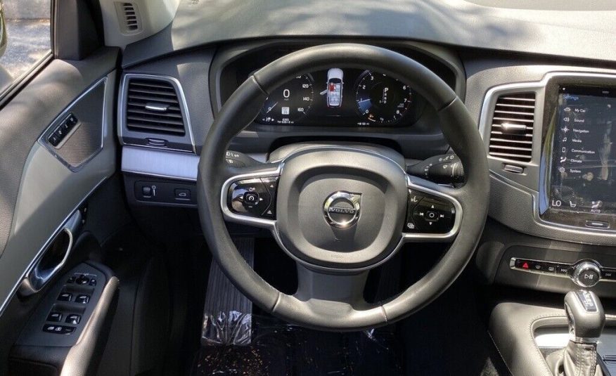2022 Volvo XC90 T5 Momentum