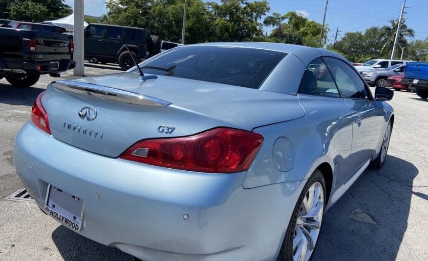 2011 INFINITI G37