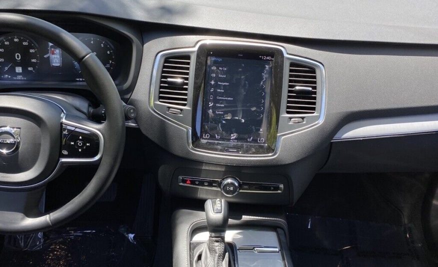 2022 Volvo XC90 T5 Momentum