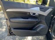2022 Volvo XC90 T5 Momentum