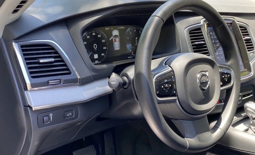 2022 Volvo XC90 T5 Momentum