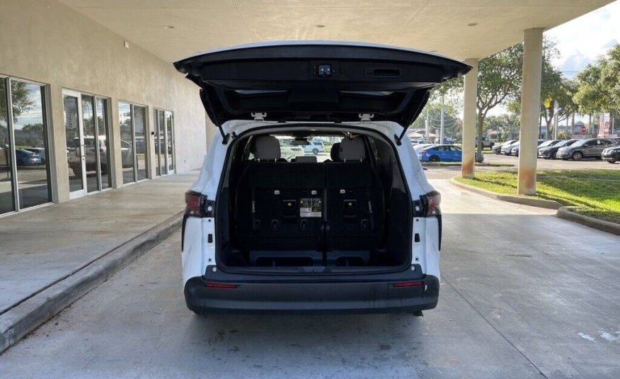 2021 Toyota Sienna LE