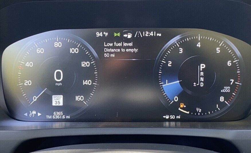 2022 Volvo XC90 T5 Momentum