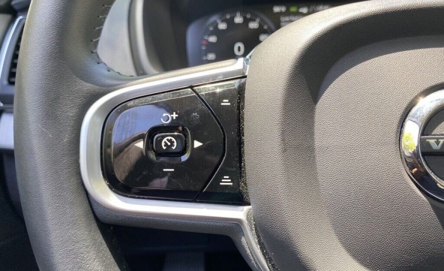 2022 Volvo XC90 T5 Momentum