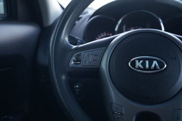 2011 Kia Soul + 4dr Crossover 4A