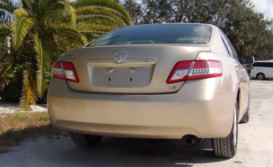 2011 Toyota Camry LE 4dr Sedan 6A